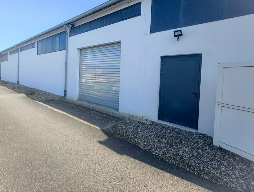 A louer local artisanal, industriel et/ou commercial / REF3716